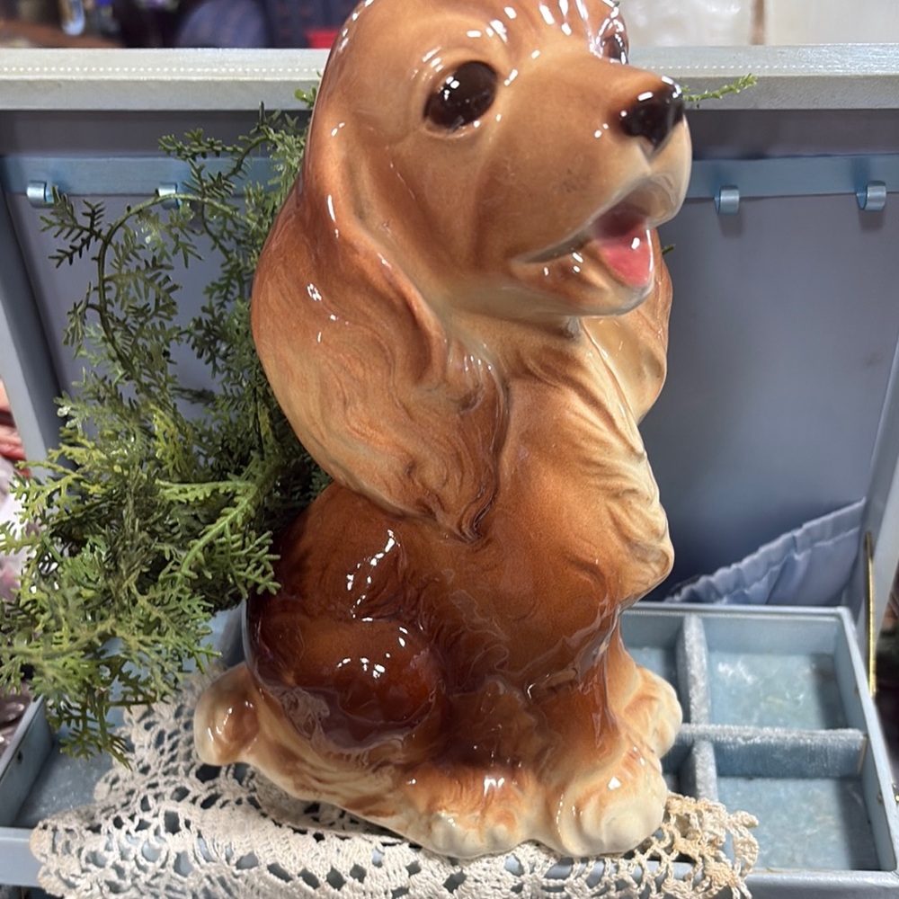 vintage ceramic planter Cocker Spaniel dog, likely from the 50’s
Xx